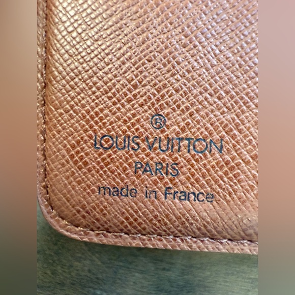 Louis Vuitton Authentic Compact Zip Bifold Monogram Wallet - Picture 4 of 16